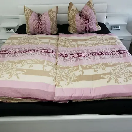 Hilde Apartment *
