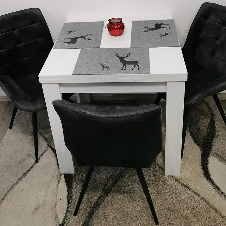 Hilde Apartment *